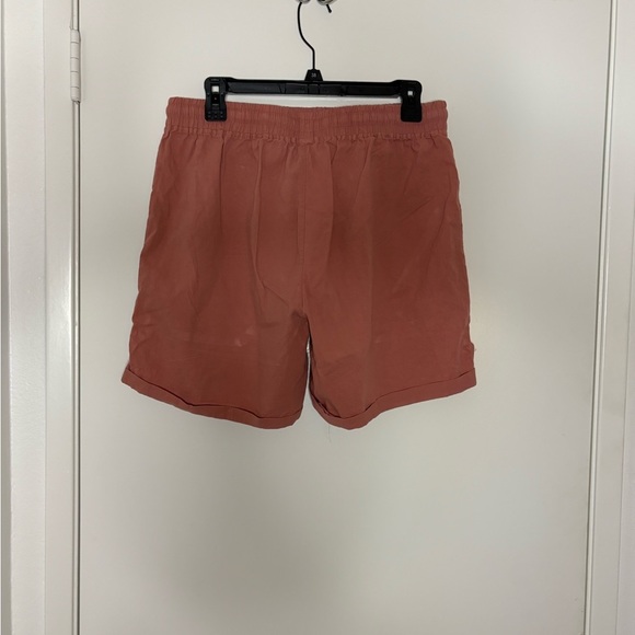 H&M Brown Athletic Shorts Relaxed Fit - Picture 2 of 2
